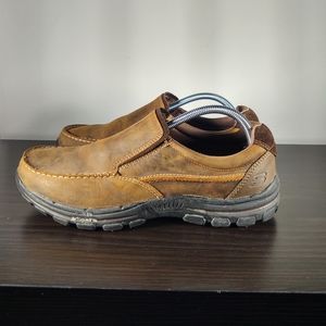 Skechers Shoes Mens 9.5 Relaxed Fit Brown Leather Slip On Loafers 64502